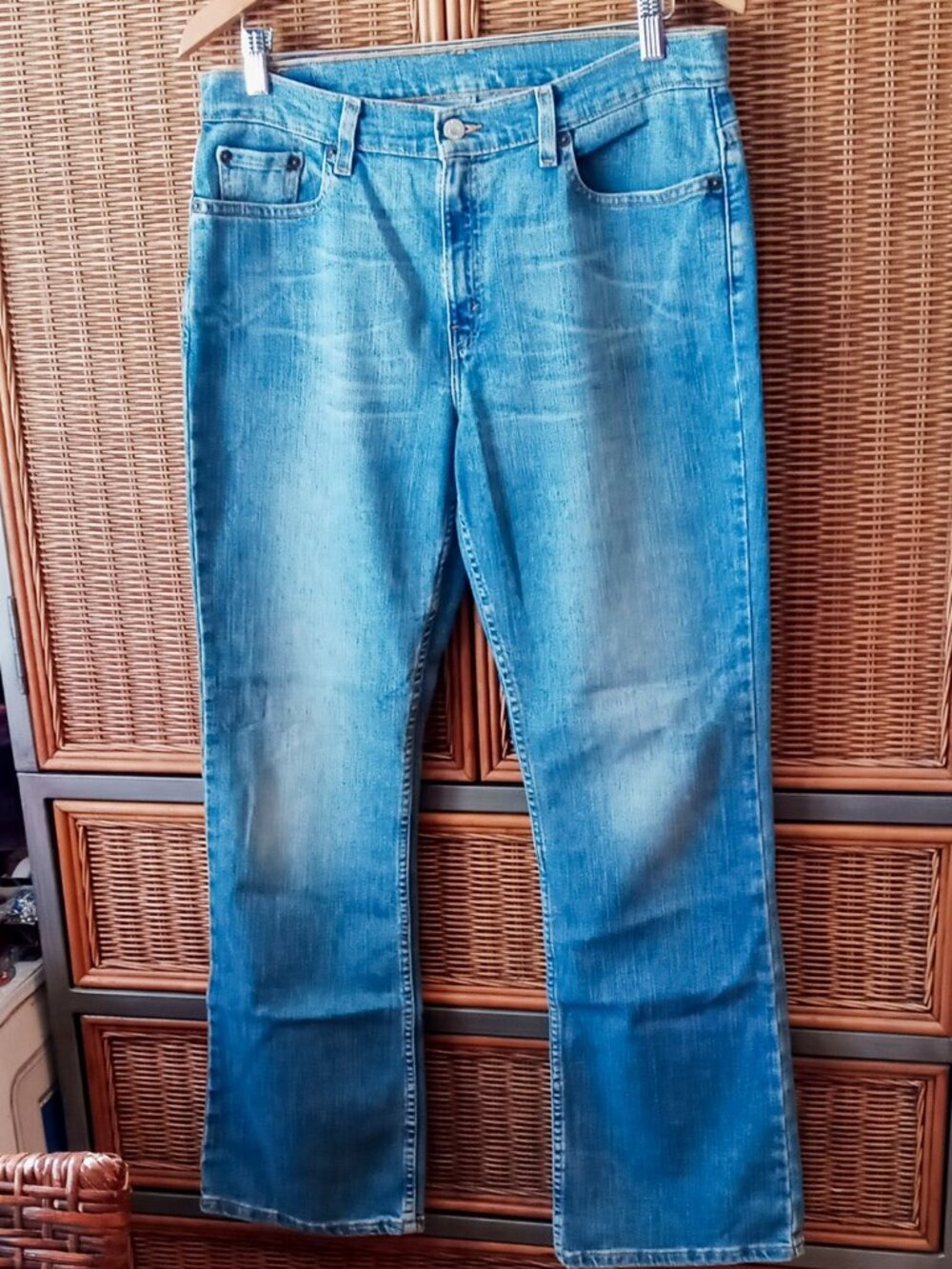 Levi Strauss & Co 515 Bootcut Jeans Women's Blue Medium Wash Stretch Denim 12M - Picture 3 of 15